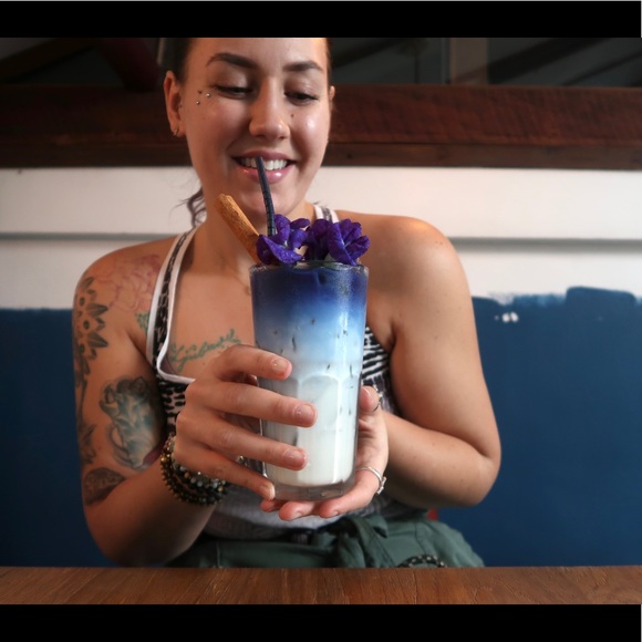 Meet your Posher, Kimberly - Picture 2 of 4